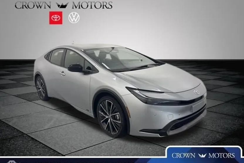 2024 Toyota Prius XLE photo 1