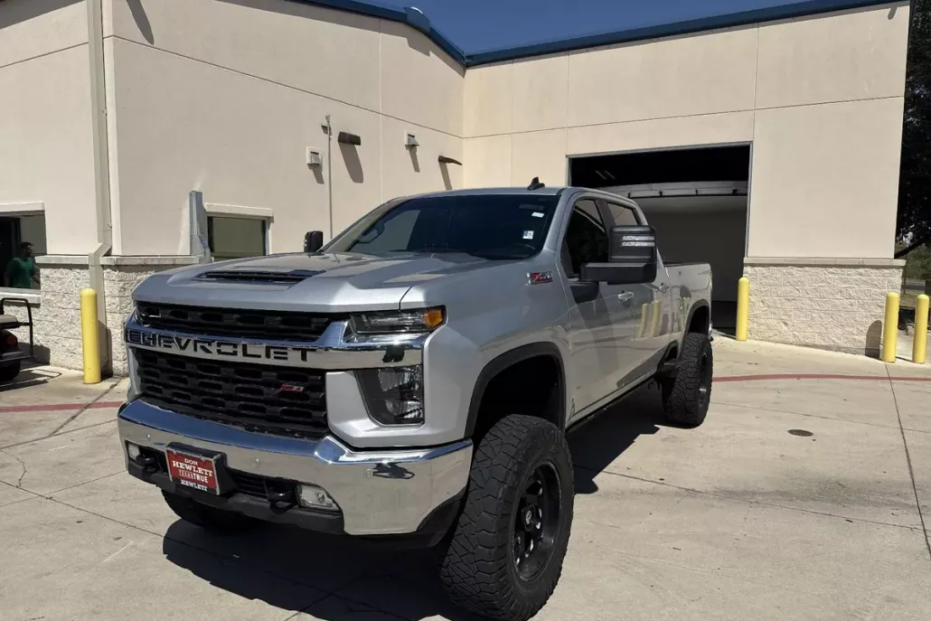 2021 Chevrolet Silverado 2500HD LT photo 1
