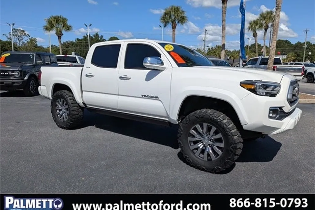 2022 Toyota Tacoma Limited V6 photo 1