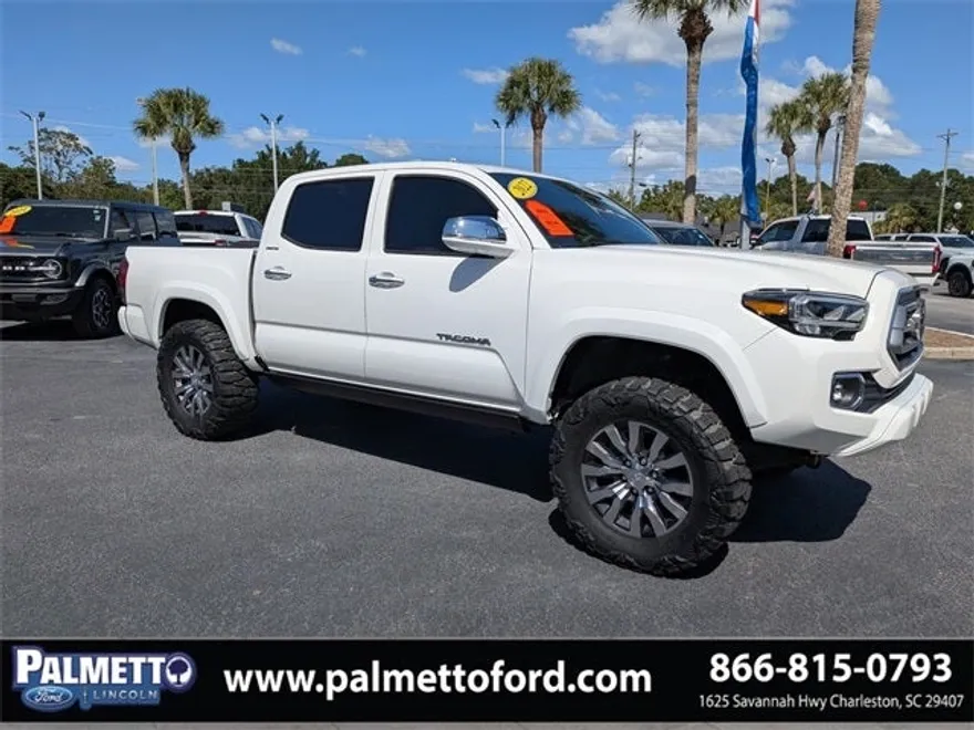 2022 Toyota Tacoma Limited V6 photo 1