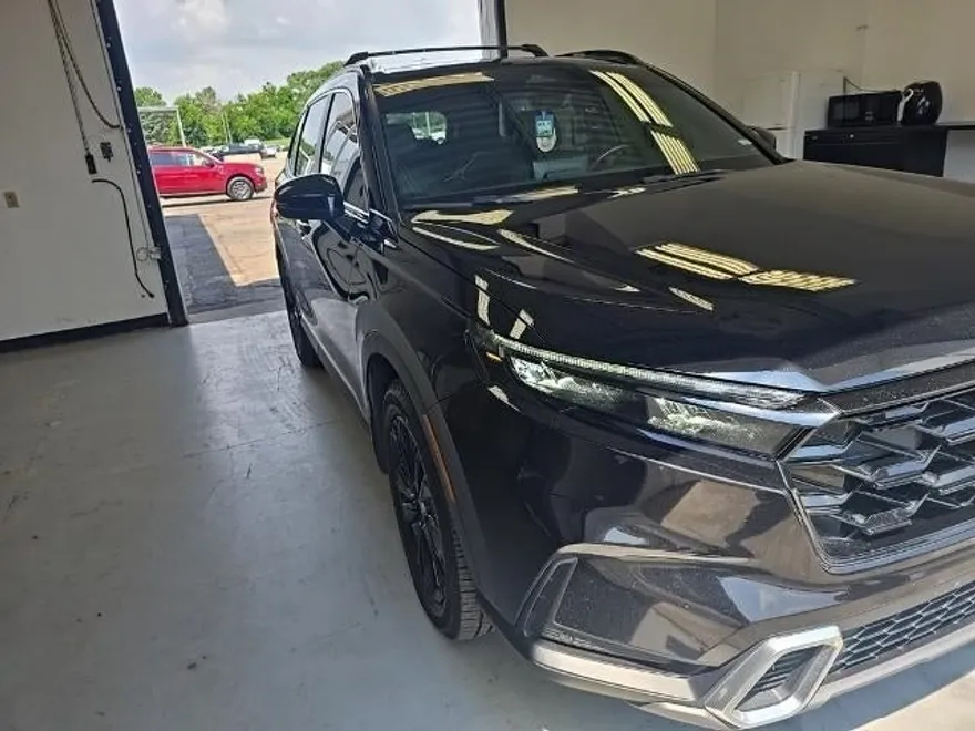 2023 Honda CR-V Hybrid Sport Touring photo 1