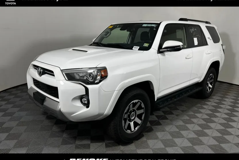 2024 Toyota 4Runner TRD Off-Road Premium photo 1