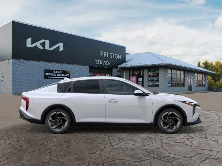 2025 Kia K4 EX photo 1