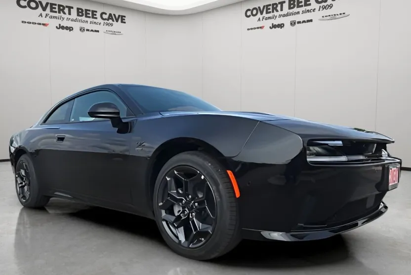 2025 Dodge Charger R/T photo 1