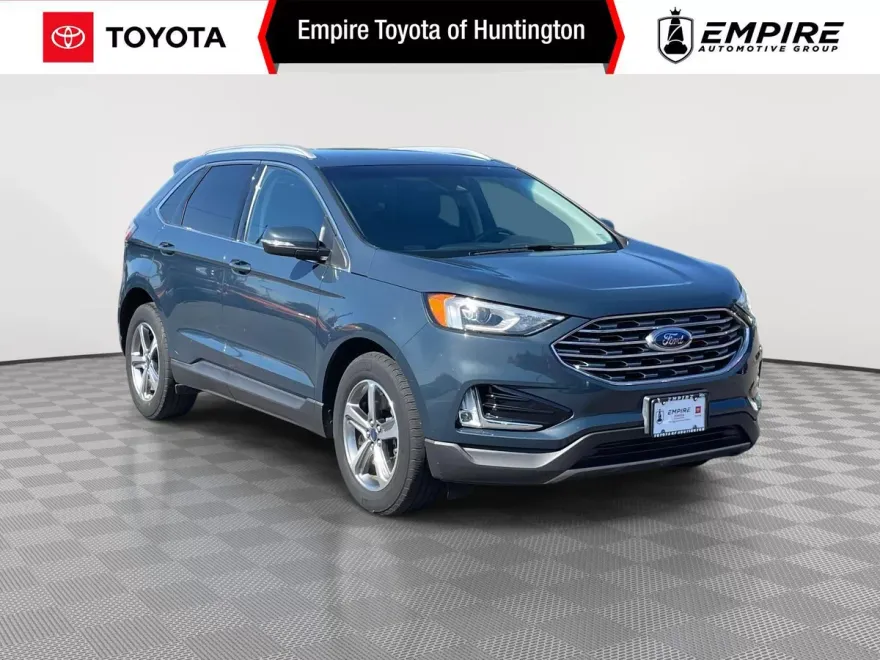 2019 Ford Edge SEL photo 1