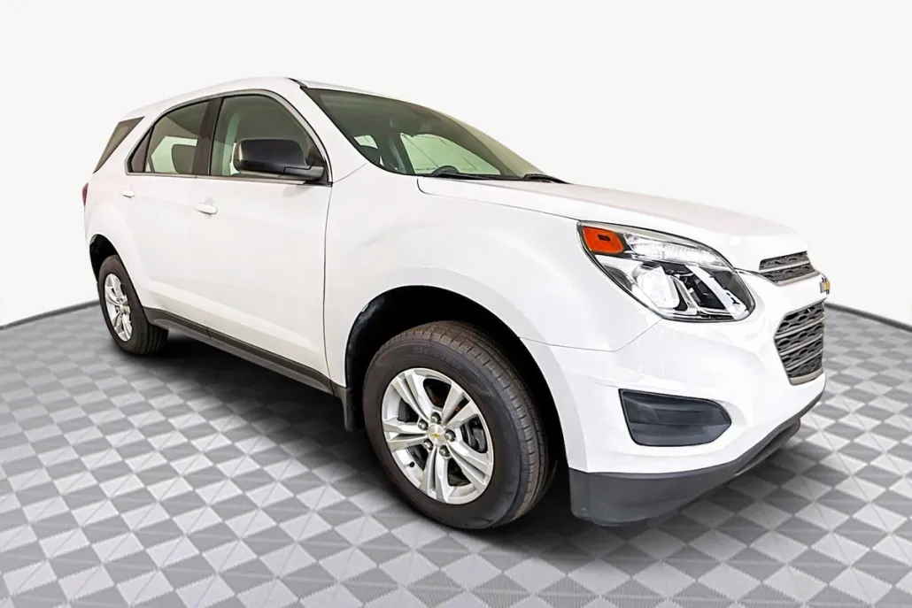 2017 Chevrolet Equinox LS photo 1