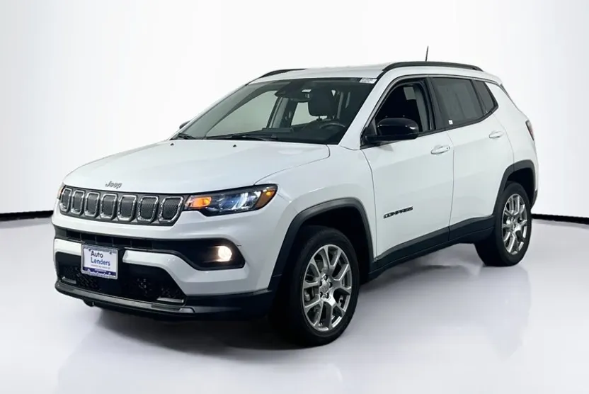 2022 Jeep Compass Latitude Lux photo 1