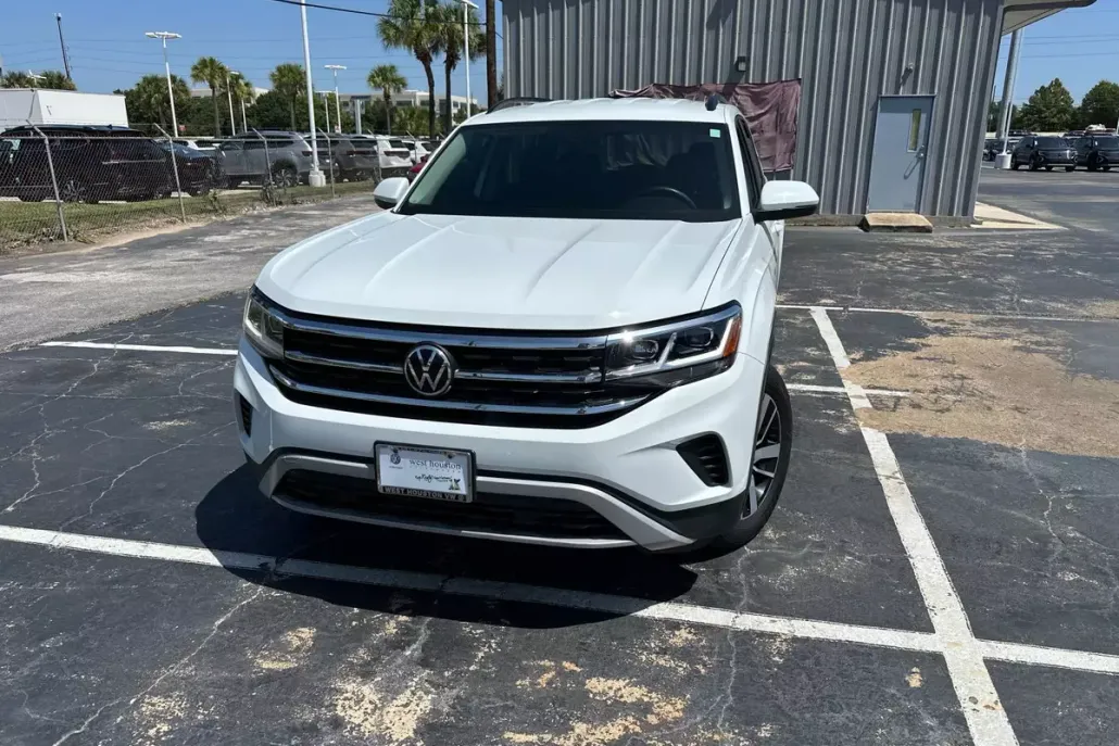 2022 Volkswagen Atlas SE photo 1