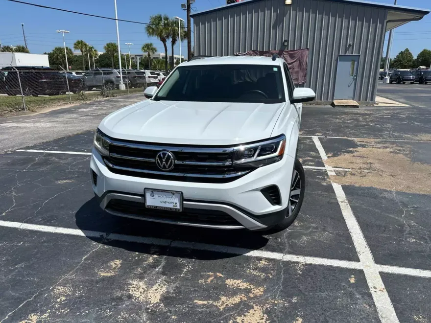 2022 Volkswagen Atlas SE photo 1
