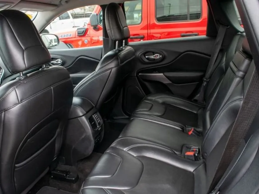 2019 Jeep Cherokee Latitude photo 15