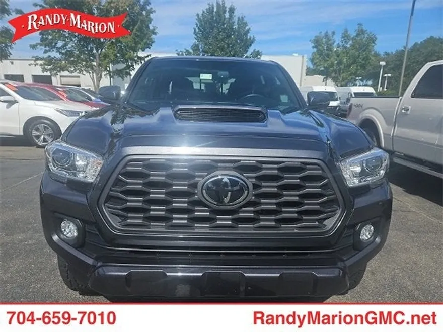 2020 Toyota Tacoma 4x4 SR5 photo 1
