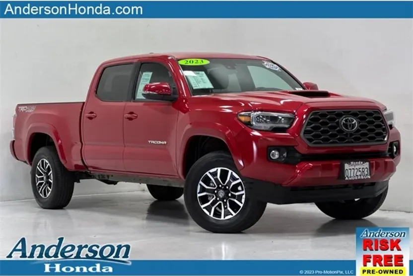 2023 Toyota Tacoma TRD Sport 4x4 photo 1