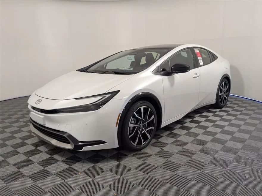 2026 Toyota Prius Plug-in Hybrid XSE Premium photo 1