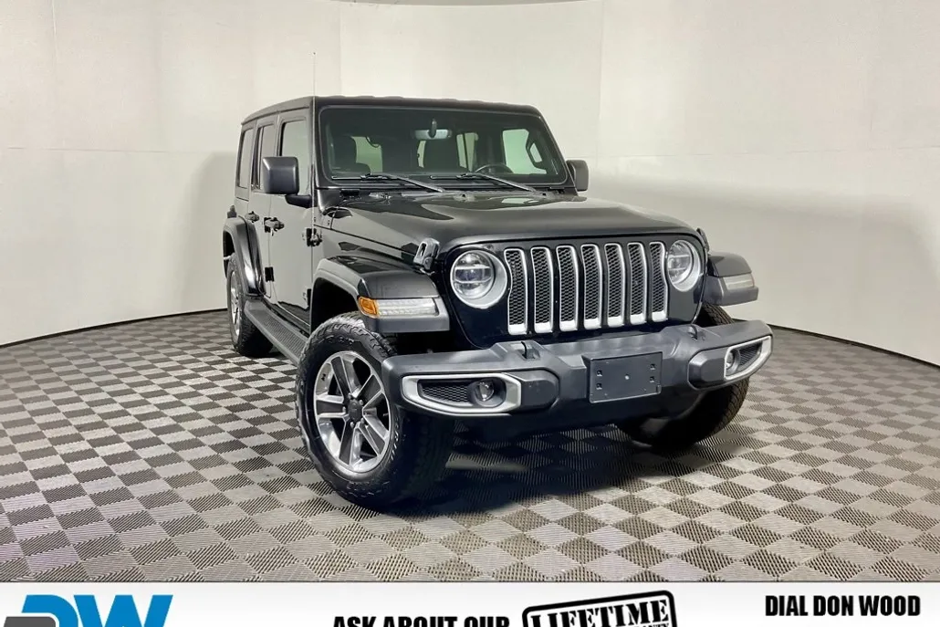 2020 Jeep Wrangler Unlimited Sahara photo 1
