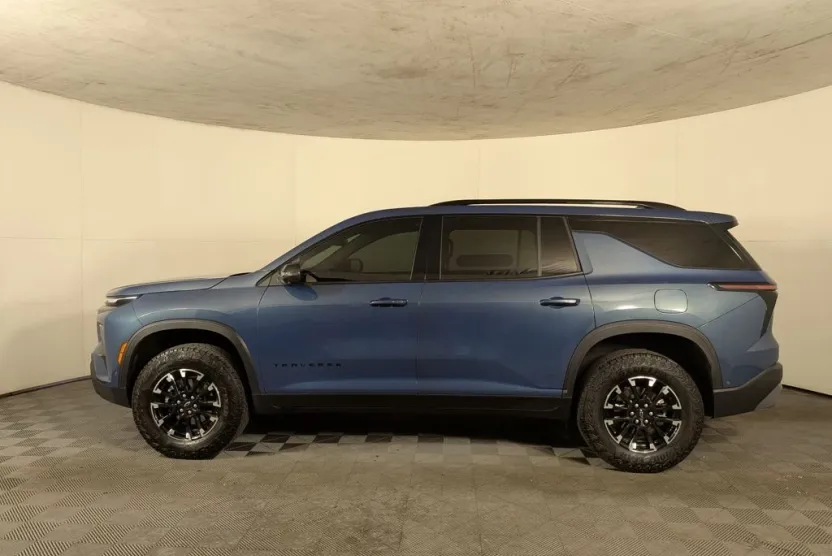 2024 Chevrolet Traverse Z71 photo 1