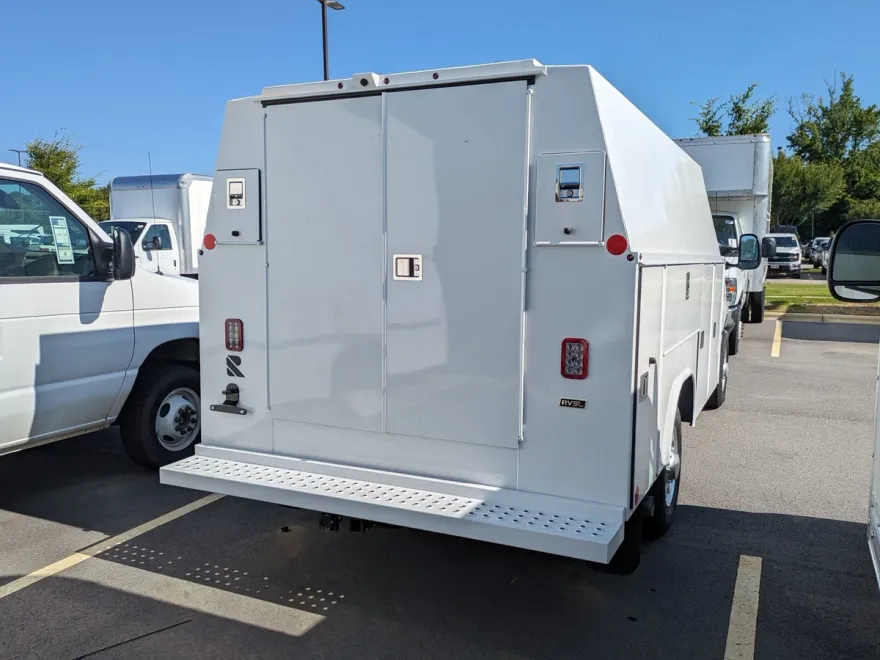 2026 Ford E-350 Base photo 1