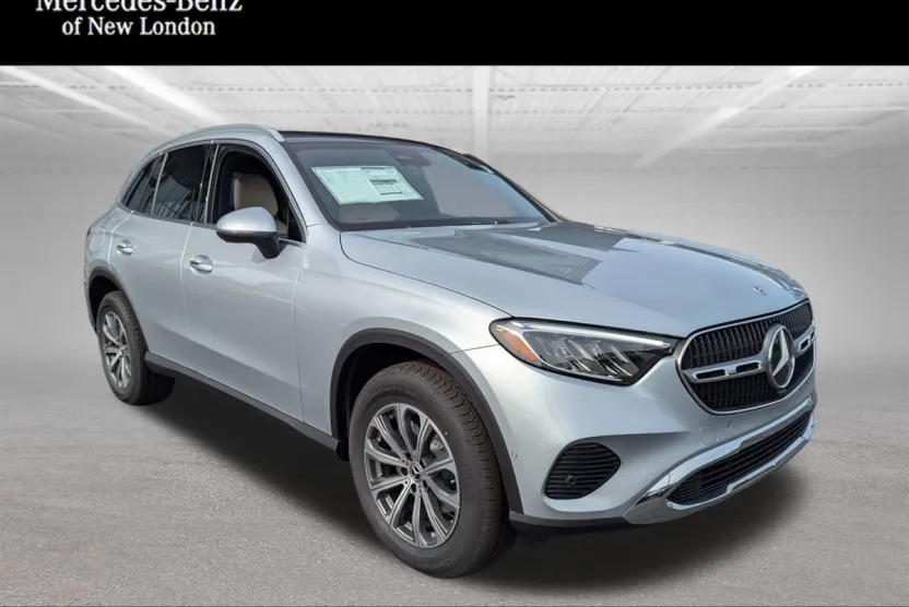 2026 Mercedes Benz GLC 300 4MATIC photo 1
