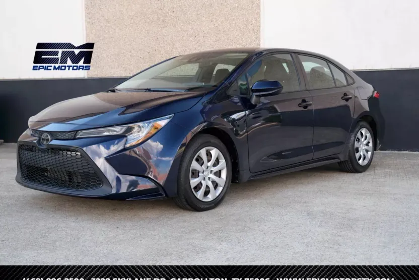 2021 Toyota Corolla LE photo 1