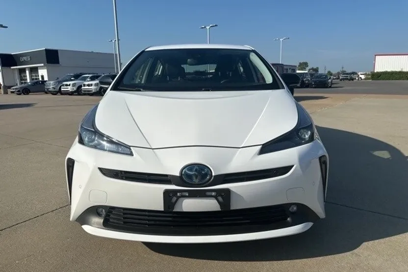 2022 Toyota Prius photo 1