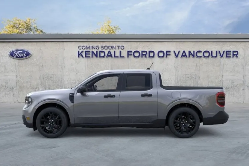 2025 Ford Maverick XLT photo 1