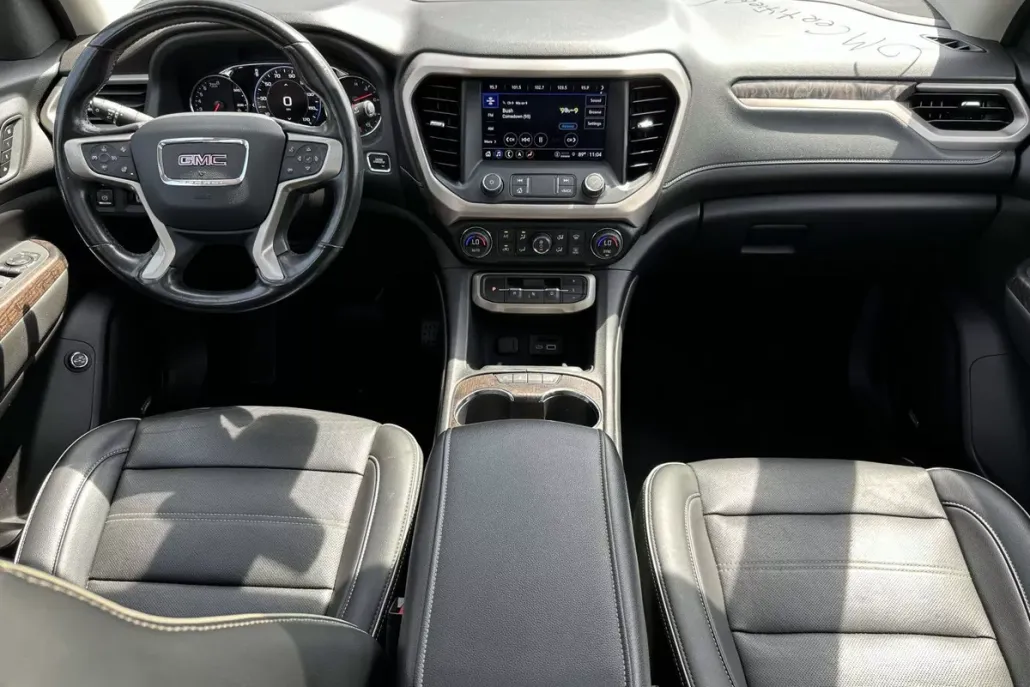 2022 Gmc Acadia Denali photo 1