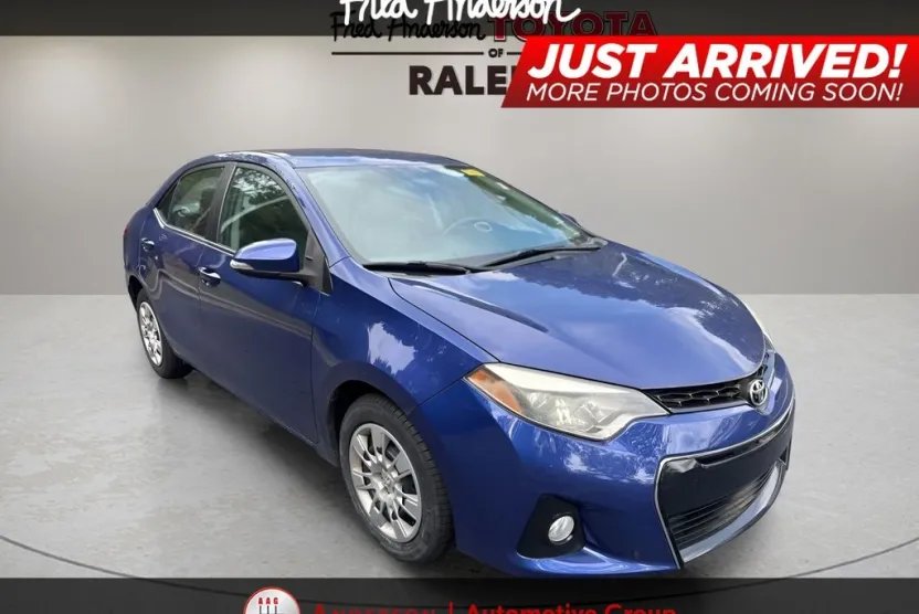 2015 Toyota Corolla S photo 1