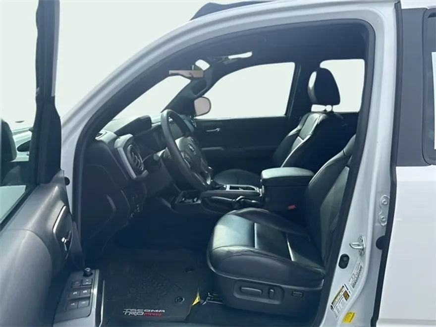 2022 Toyota Tacoma TRD Pro V6 photo 1
