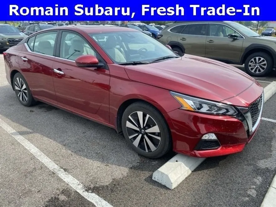 2021 Nissan Altima SV photo 1