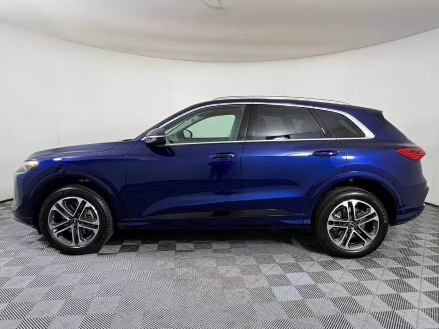 2025 Audi Q5 2.0T Premium Plus photo 1