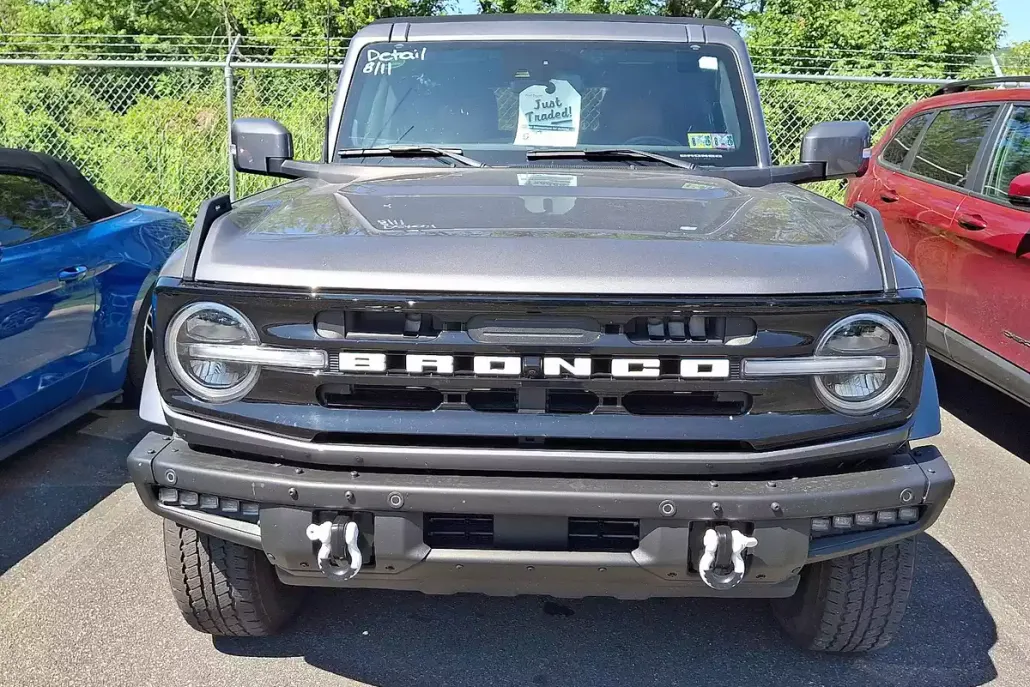 2022 Ford Bronco Outer Banks photo 1