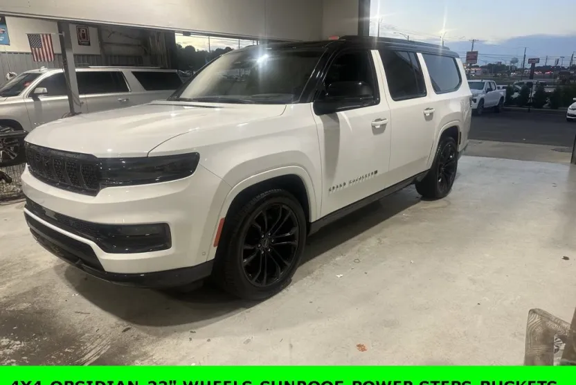 2024 Jeep Grand Wagoneer L II photo 1