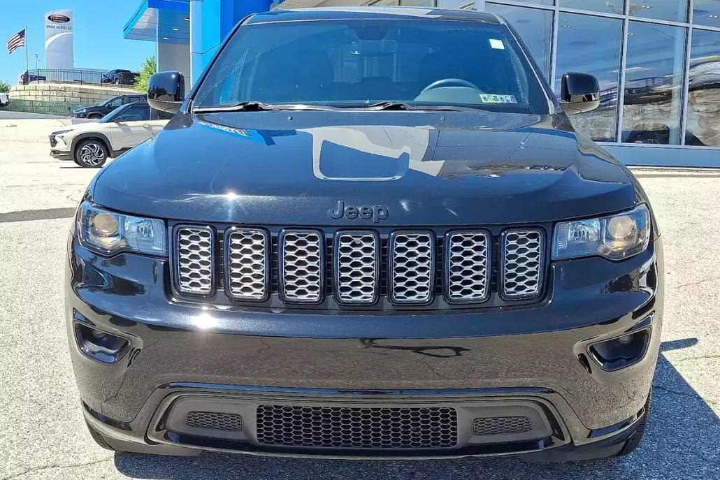2020 Jeep Grand Cherokee Altitude photo 1