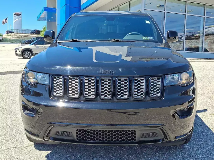 2020 Jeep Grand Cherokee Altitude photo 1