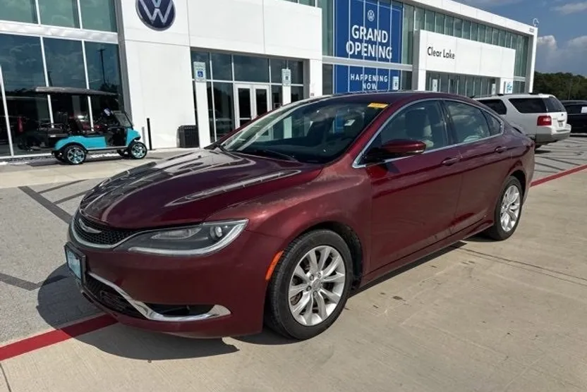 2015 Chrysler 200 C photo 1