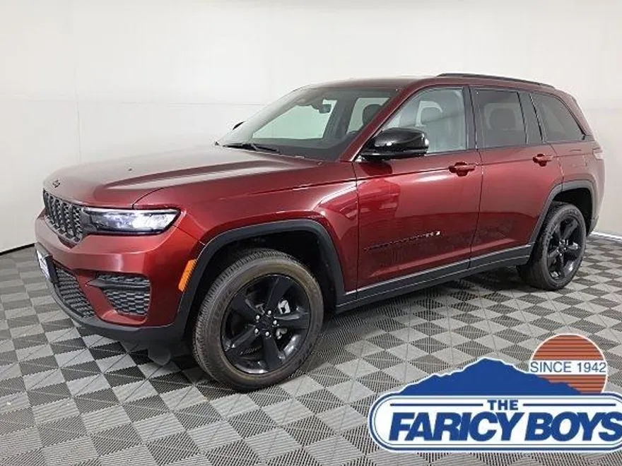 2025 Jeep Grand Cherokee Laredo Altitude photo 1