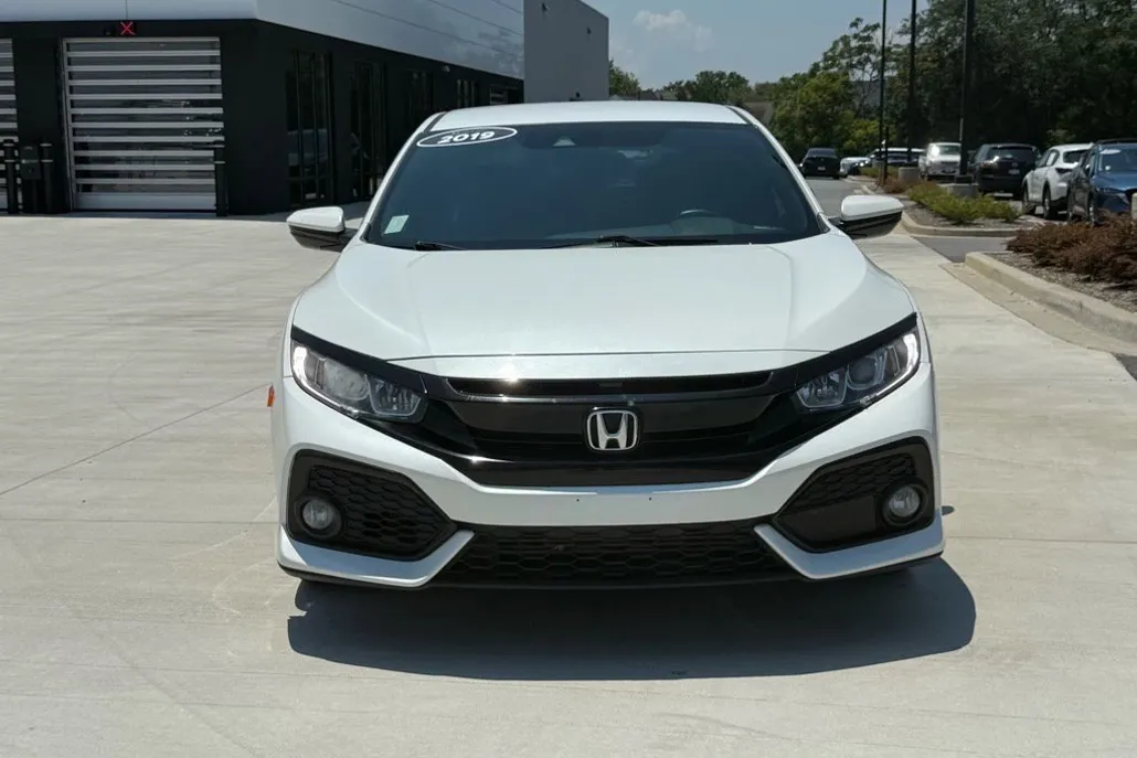 2019 Honda Civic Hatchback Sport photo 1