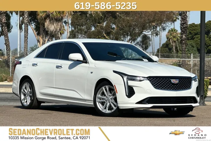 2024 Cadillac CT4 Luxury photo 1
