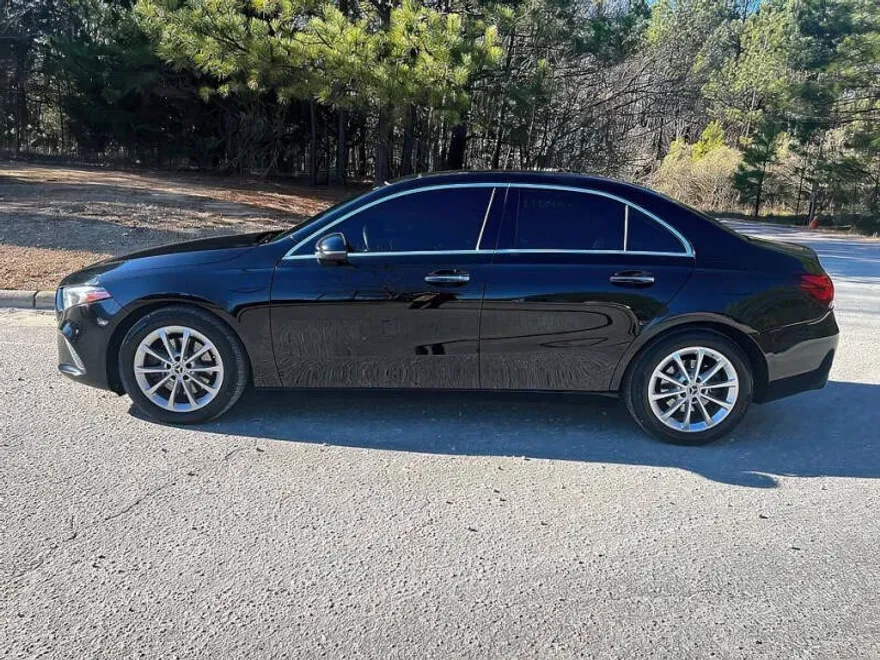 2019 Mercedes Benz A 220 photo 1