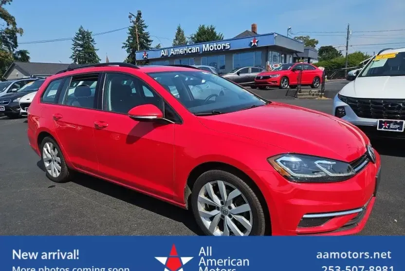 2019 Volkswagen Golf SportWagen TSI S photo 1