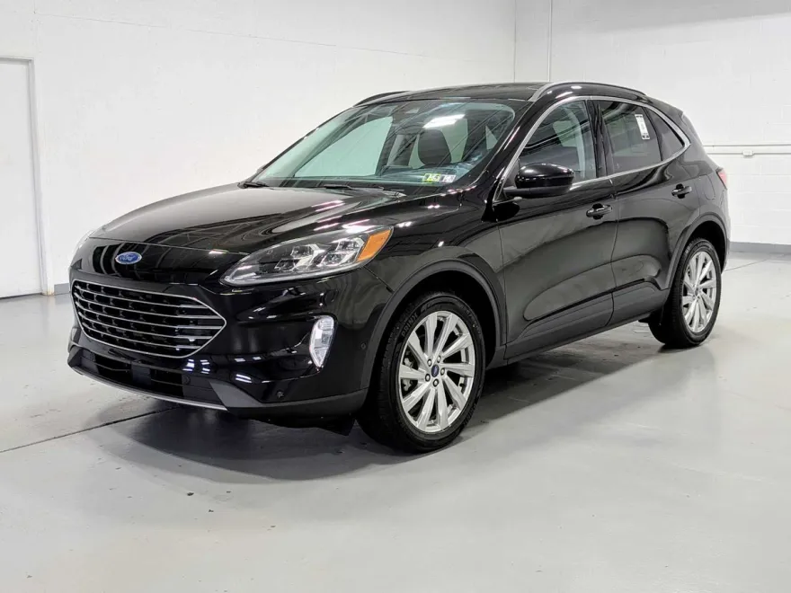 2021 Ford Escape Titanium photo 1