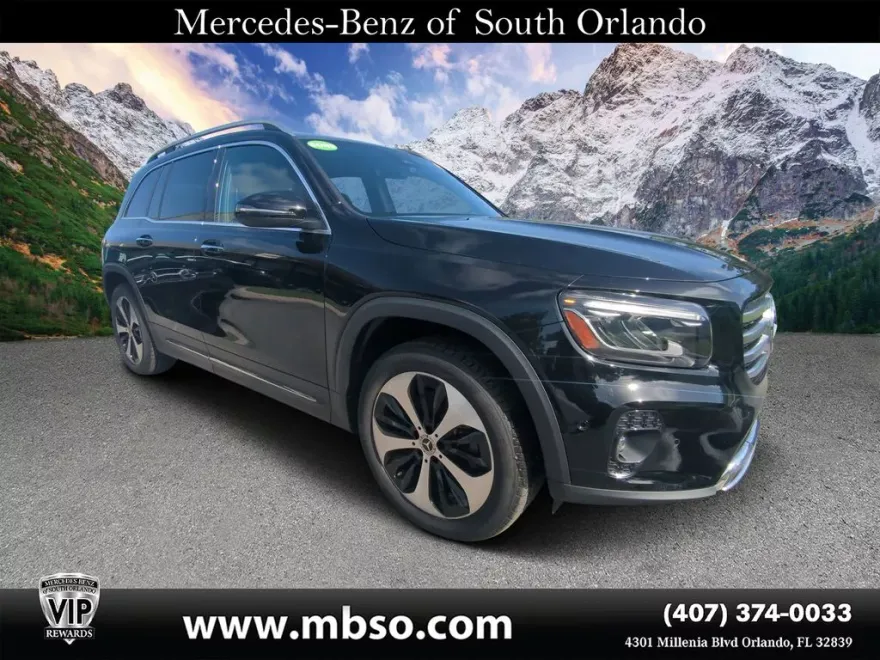 2024 Mercedes Benz GLB 4MATIC photo 1