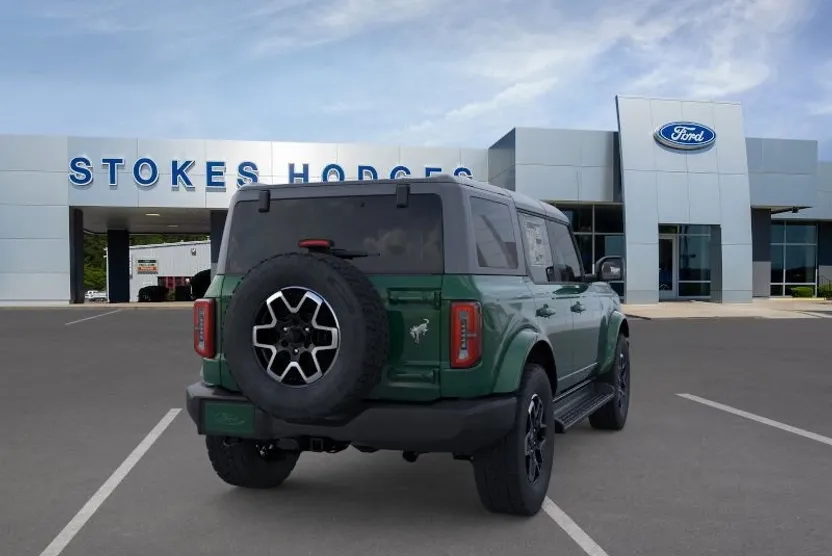 2025 Ford Bronco Outer Banks photo 1