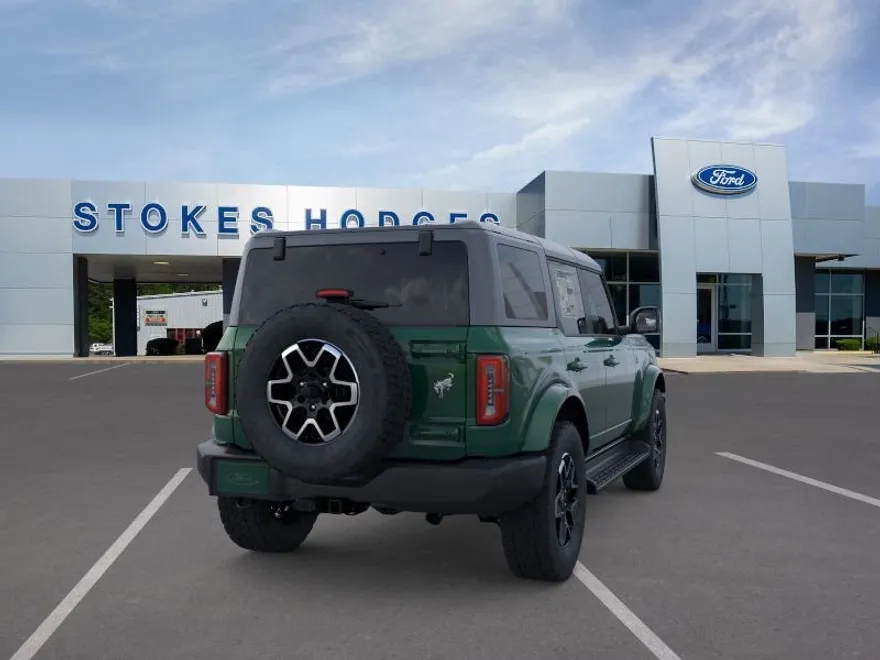 2025 Ford Bronco Outer Banks photo 1