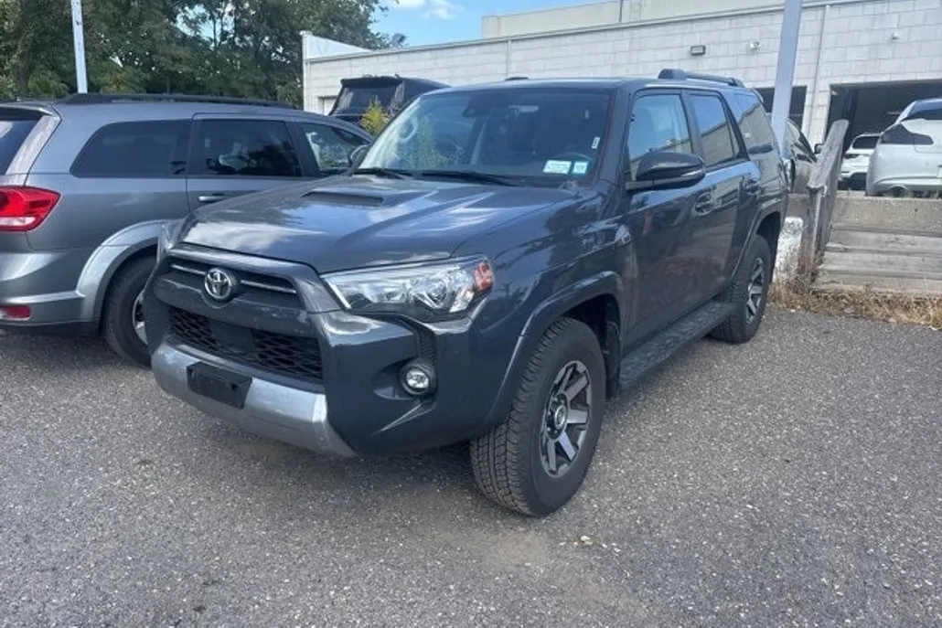 2024 Toyota 4Runner TRD Off-Road Premium photo 1