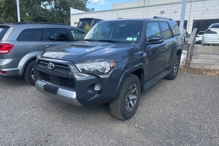 2024 Toyota 4Runner TRD Off-Road Premium photo 1