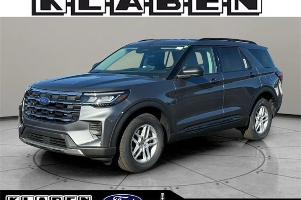 2026 Ford Explorer photo 1