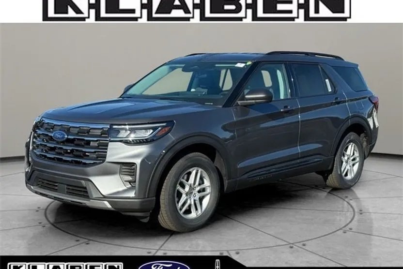 2026 Ford Explorer photo 1