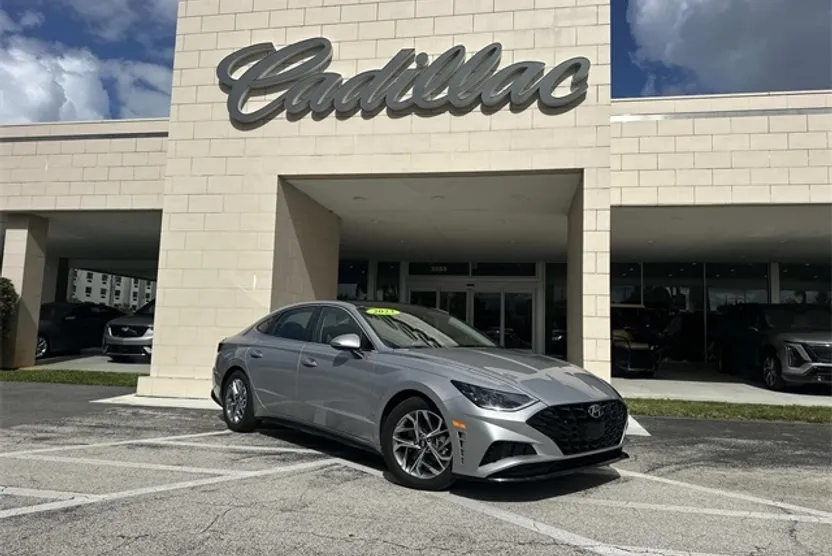 2023 Hyundai Sonata SEL photo 1