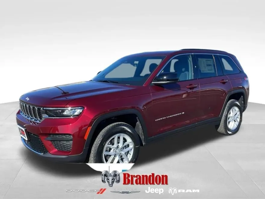 2025 Jeep Grand Cherokee Laredo photo 1