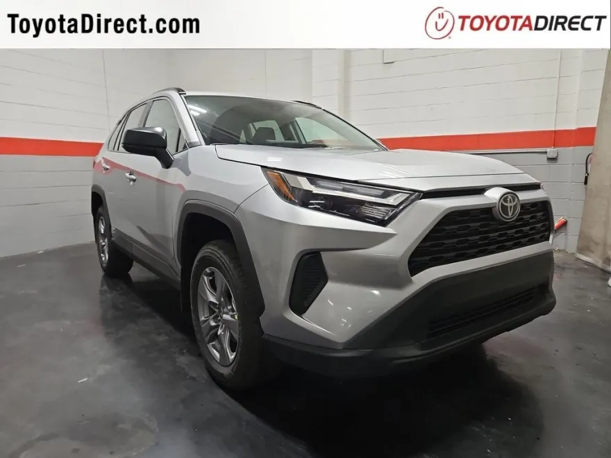 2025 Toyota RAV4 Hybrid LE photo 1